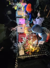 Van-Go Christmas Crafts